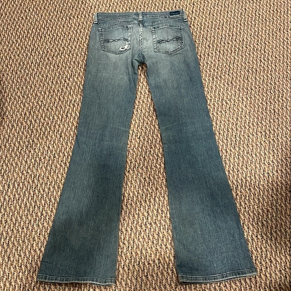 Immortality blue jeans with subtle rhinestones - Picture 4 of 5